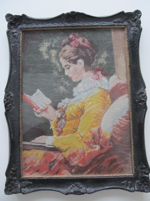 Tablou goblen , Femeie cu carte , 22 x 30 cm